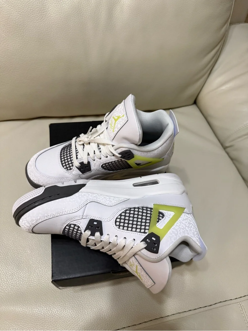 Air Jordan 4 Retro (GS) White/Lemon Twist HJ5990 100 7Y